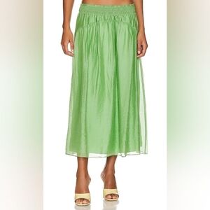 VINCE NWT Smocked Waist Pull On Skirt in Sprout